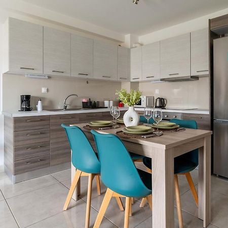 Modern Spacious Apartment Located In Pireus Exteriér fotografie