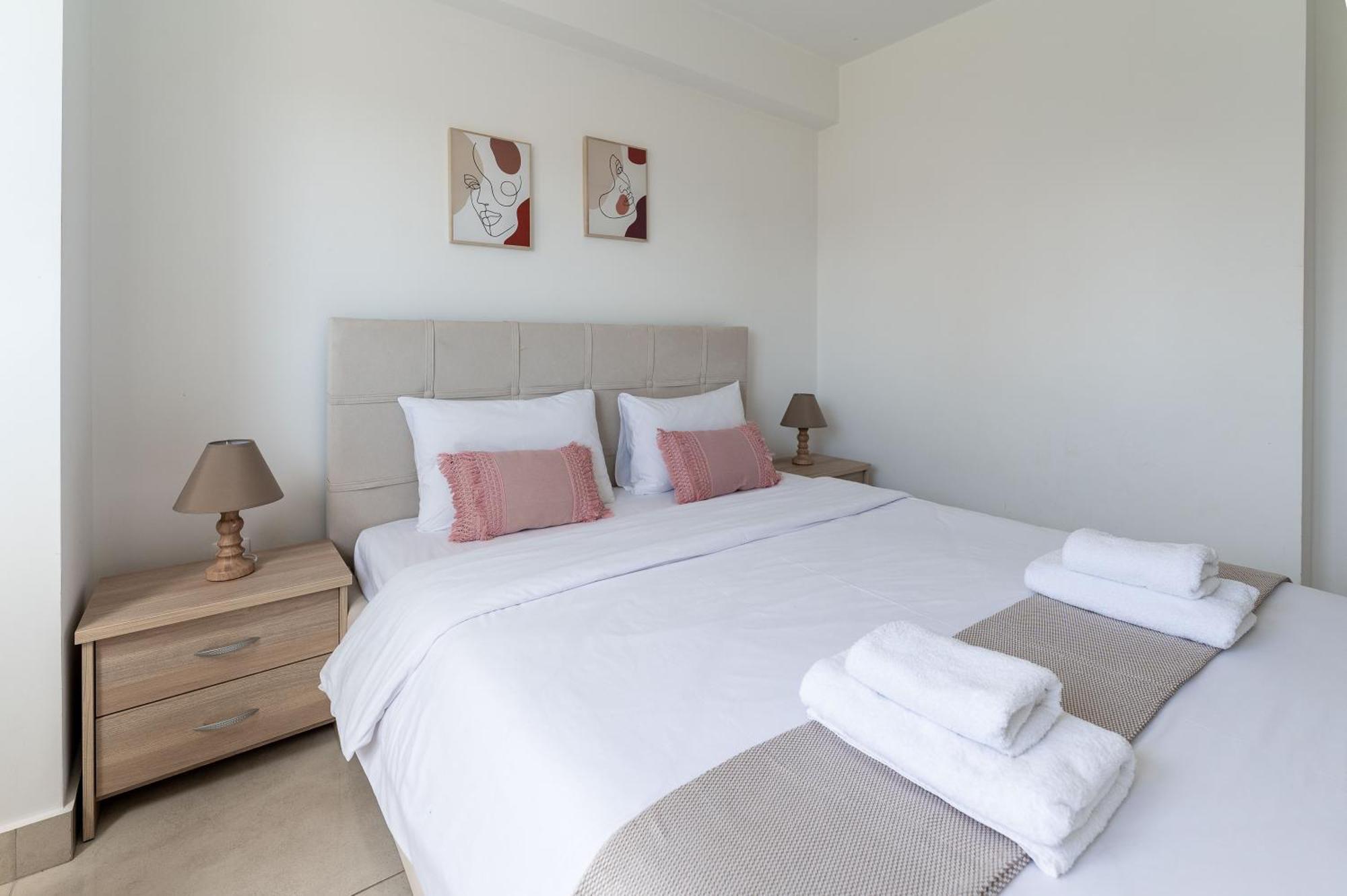 Modern Spacious Apartment Located In Pireus Exteriér fotografie